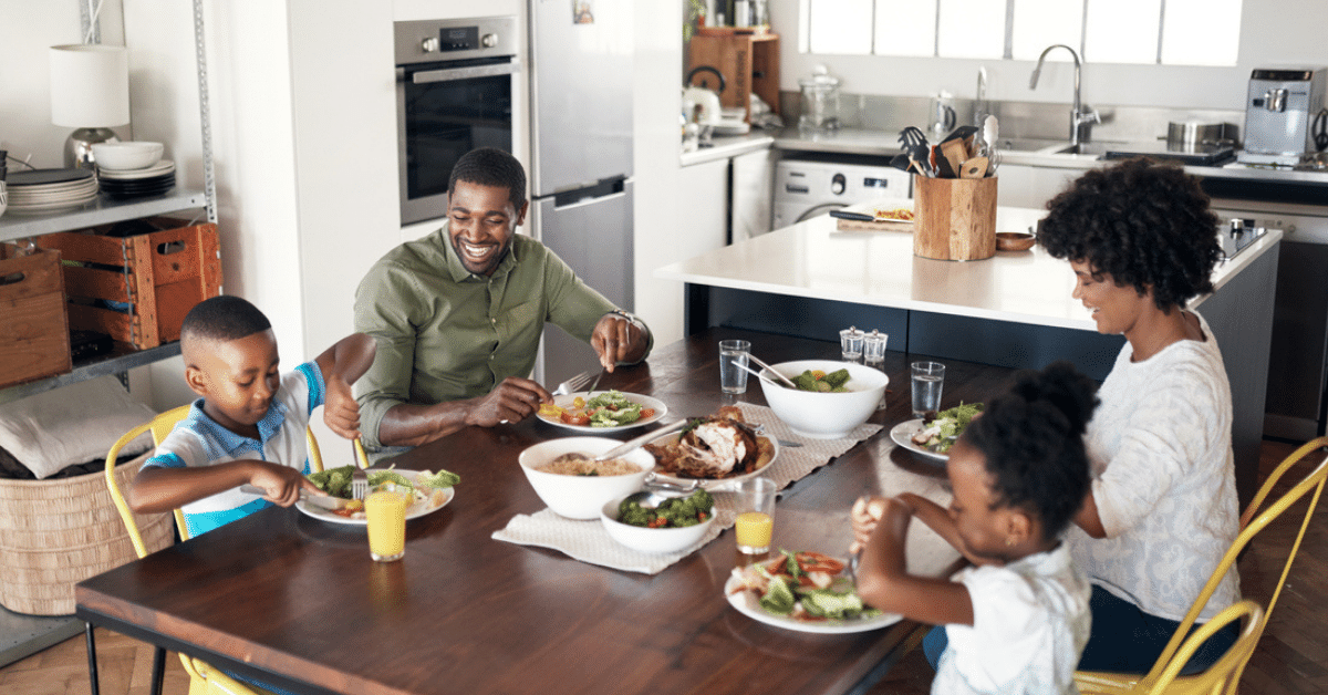 Struggling at the Family Dinner Table? How to Come Together & Enjoy