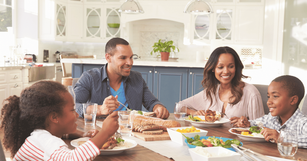 4 Simple Mealtime Rules You and Your Kids Can Embrace