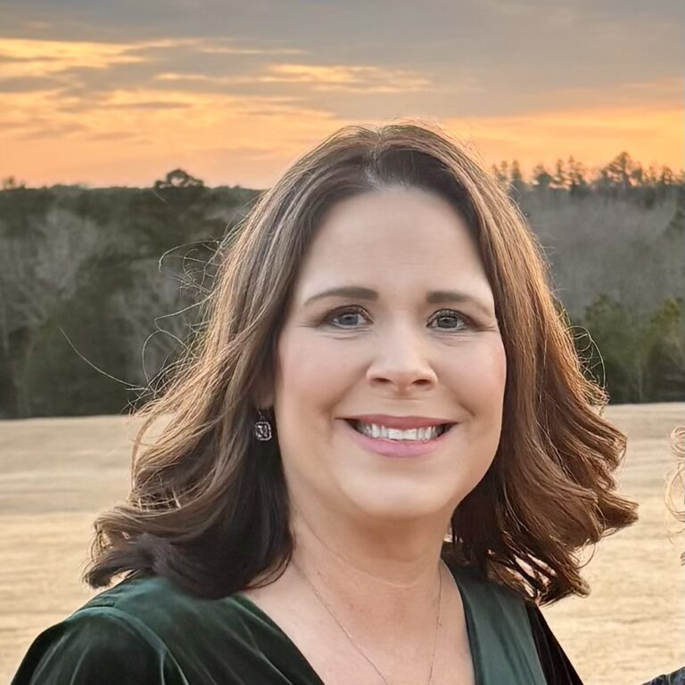 Kristen Rimes Profile Picture 1 768x769